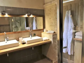 Domaine de Fontenille - Fontenille Collection - Bathroom