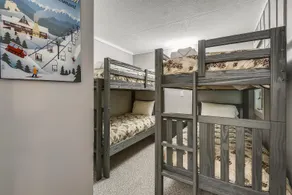 Whiffletree C2 wurde komplett renoviert und befindet sich auf der Shuttlebuslinie mit einer Skipiste zurück zum Hotel. - Zimmer