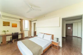 Whispering Palms Hotel Jaipur - Chambre