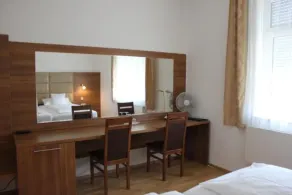 Hotel Rheinbrücke - Quarto