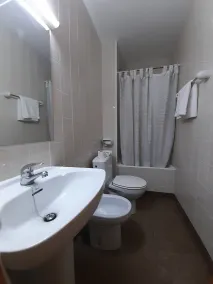 HOTEL MORELL - Bathroom