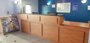 HomeBridge Inn and Suites - Réception