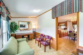 'valley View Lodge' Rural Home in Bridgeport! - Interiör