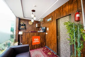 Hotel O Golden Stone Near Electricity Office Vasundhara - Rezeption
