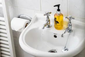 Oldfields House - Bathroom