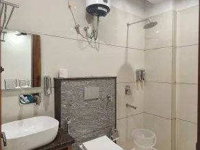Hotel Vaidik Ganga - Bathroom