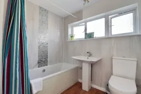 Skyvillion-STEVENAGE Amazing 3Bed House, Garden, Free Off Street Parking for 2 Cars, WiFi - Badeværelse