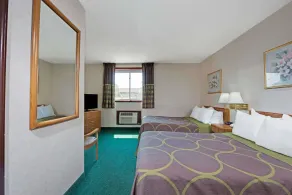 Super 8 by Wyndham Kenmore/Buffalo/Niagara Falls Area - Chambre