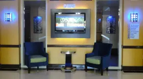 Holiday Inn Express Hotel & Suites Hinesville by IHG - Hall