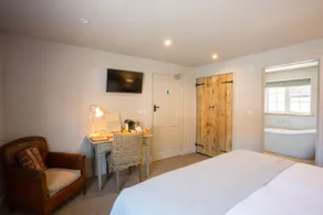 The Pointer - Room
