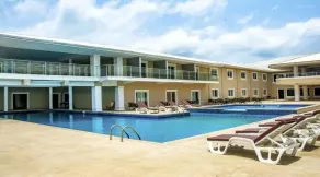 Royal Ambassador Hotel - Pool