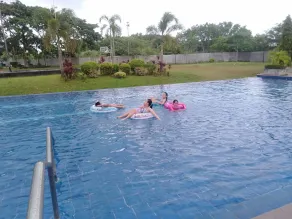 Avida 3-Bedroom Vacation House with Pool - Piscina