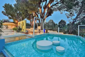 Shanghai Yinshu Courtyard Garden Hotel (Shanghai International Tourism Resort Jielong Village Branch) - Piscina
