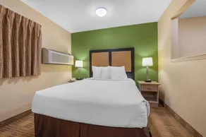 Studio 6 Extended Stay South Bend Mishawaka South IN - Room