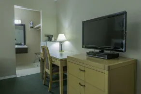 Howard Johnson by Wyndham Downtown Kamloops - Chambre