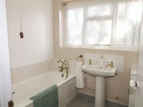 Felix Cottage - Bathroom