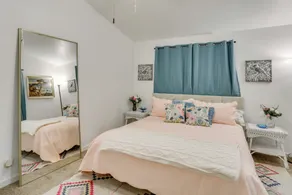< 10 Mi to Trinity River: Family Home w/ Hot Tub! - Interior