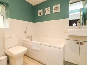 Honeysuckle Cottage - Badrum