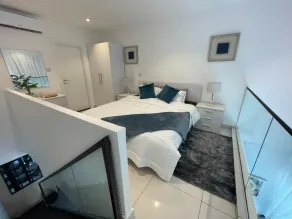 Unique Homes by Embassy Gardens - Room