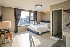 Cornerstone Hotel - Room