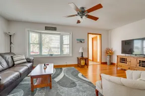 Lake Pepin Retreat: Walk to Beach & Marina! - Interior