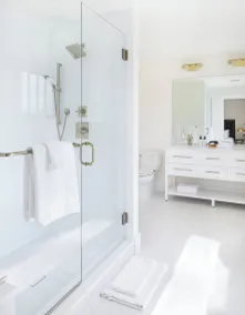 Sherman Lodge - Bathroom
