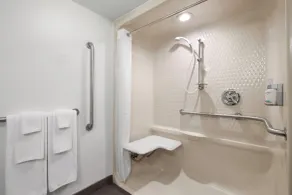Garner Hotel Albuquerque Airport by IHG - Salle de bain