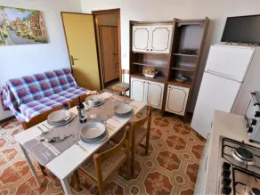 Nice apartment close to the sea - Comedor