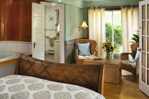 Abbey's Lantern Hill Inn - Chambre