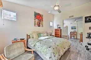 Chula Vista Studio w/ Hot Tub ~ 9 Mi to Downtown - Interiör