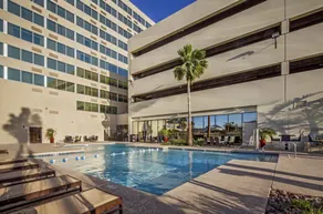 Crowne Plaza Phoenix Airport - PHX by IHG - Pool
