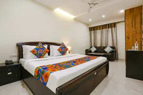 FabHotel F9 NSP - Room
