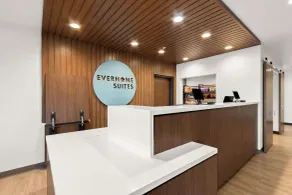 Everhome Suites Glendale Sports Entertainment District by Choice Hotels - Réception