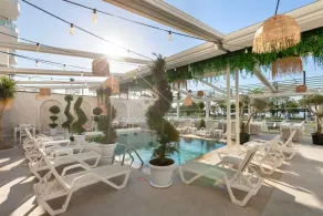 Reo Hotel  - Piscina