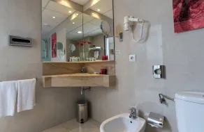Leonardo Hotel Barcelona Las Ramblas - Salle de bain