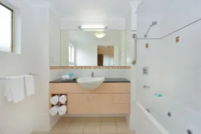 Central Plaza Port Douglas - Badezimmer