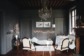 Roomshala 107 Chattarpur Farm House - Interni