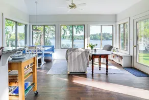 Waterfront Cottage in Summer Village w/ Grill - Innvendig