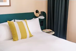 Stay at Hotel Steyne - Room
