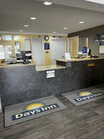 Days Inn by Wyndham Hays - Réception