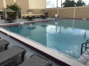 Holiday Inn Orlando North Winter Park by IHG - Piscine