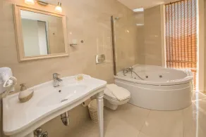 Destina Cesme - Bathroom