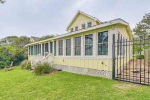 Galveston Bay Retreat: Historic La Porte Home! - Intérieur