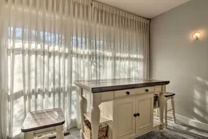 Pool, Game Room: Luxe Lewes Family Beach House! - Innenbereich