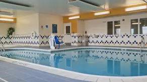 Quality Inn & Suites Loveland - Piscine