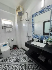 Sunflower Hotel by Huong Duong Hotel - Thanh Hoa - Bathroom