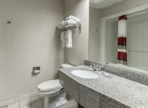 Clarion Pointe Hinesville near Fort Stewart - Salle de bain