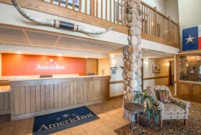 AmericInn by Wyndham Pampa Event Center - Lobby