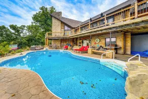 Pool, Deck, Game Room! Group Getaway on Fox River - Interni