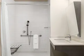 Microtel Inn & Suites by Wyndham Boisbriand - Salle de bain